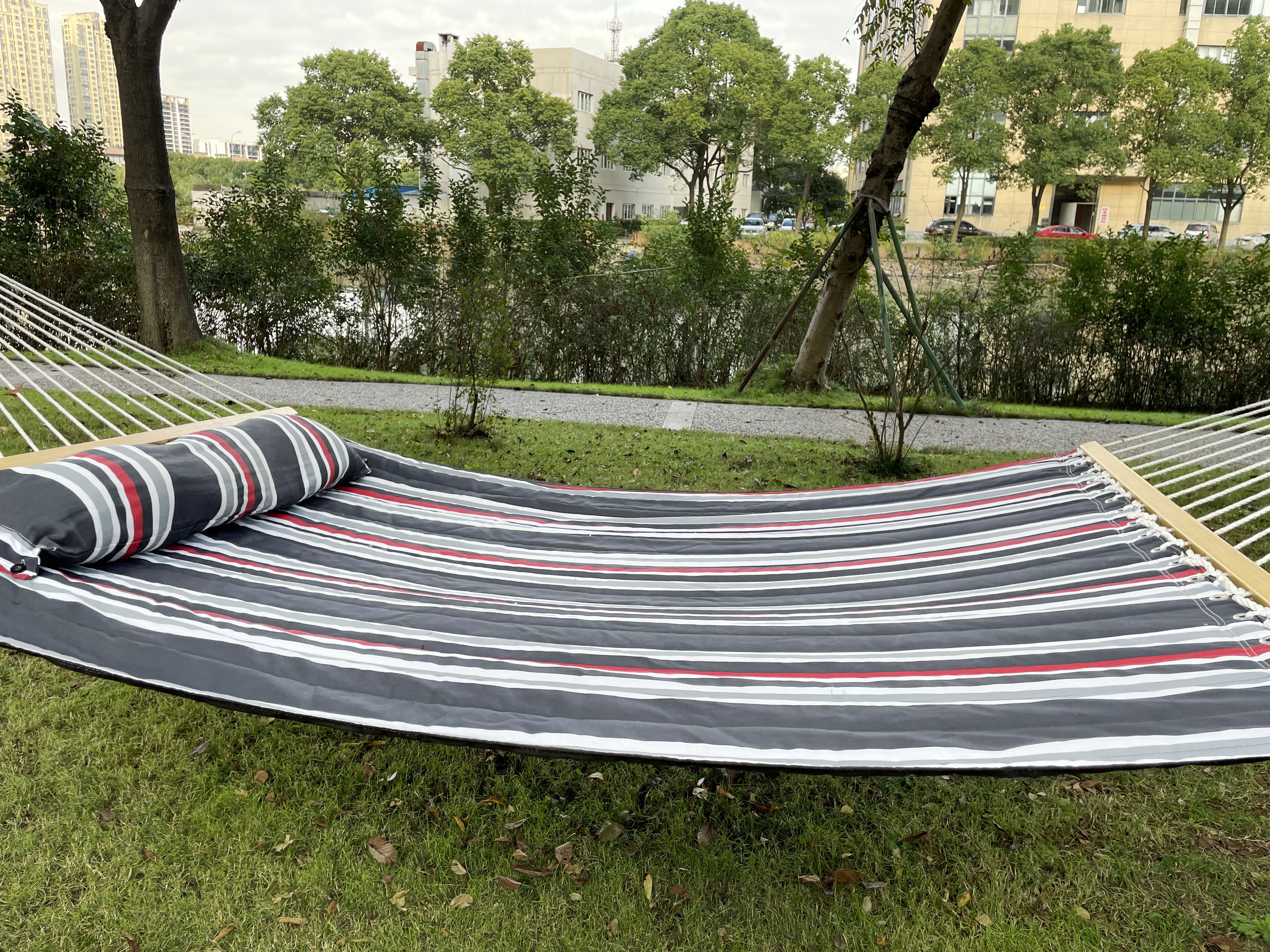 Longsen camping portable hammock with bamboo bar and striped fabric cotton quilted outdoor double hammock