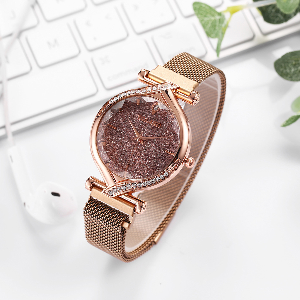 Fashion Oval Watches Women Luxury Diamond Watches Magnet Buckle Quartz Wristwatches YOLAKO Ladies Watches Relogio Feminino