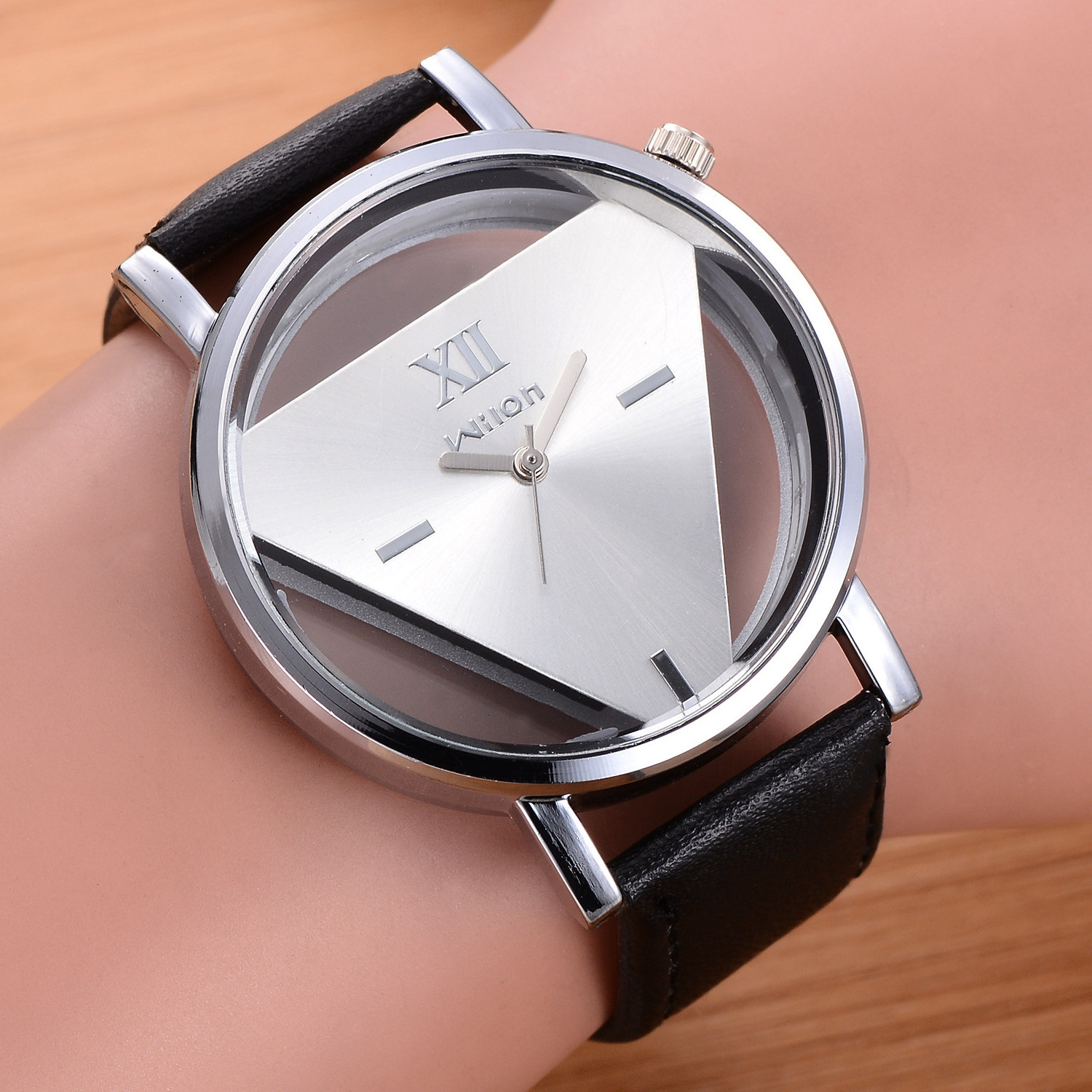 Fashion Hollow Triangle Women Quartz Watches Simple Novelty And Individualism Creative Wrist Watch Black White Leather Clock