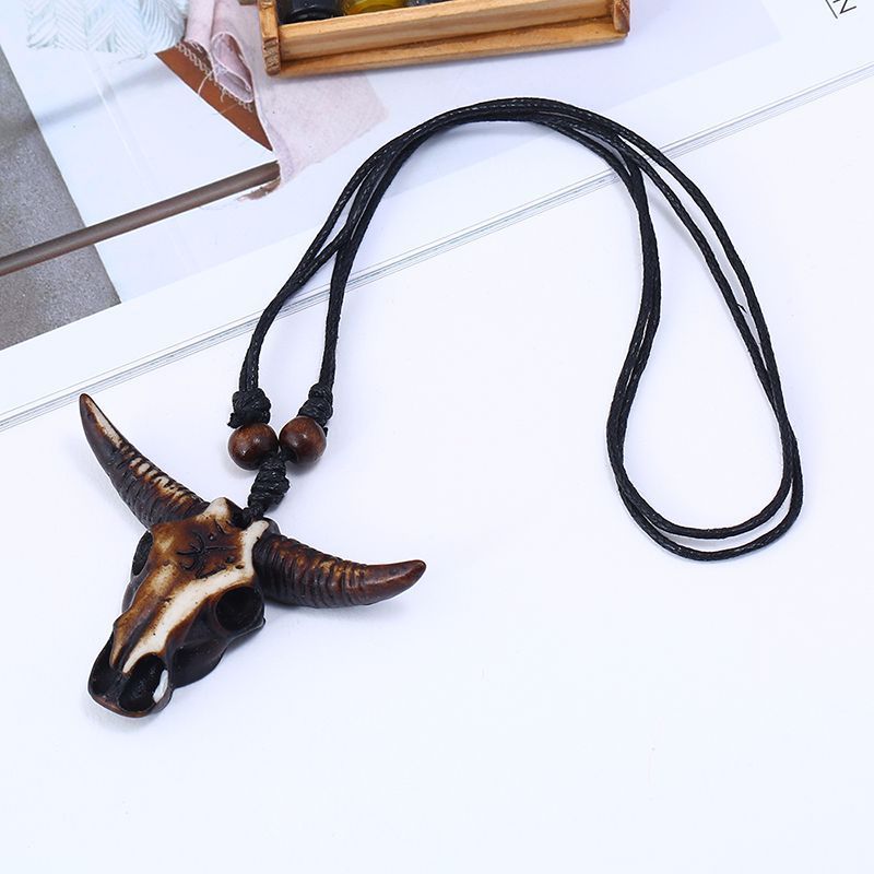 Bull Necklace Cow Pagan Skull Pendant Cool OX Goat Head Choker Retro Jewelry Ethnic Style Imitation Yak Bone Necklace Amulet