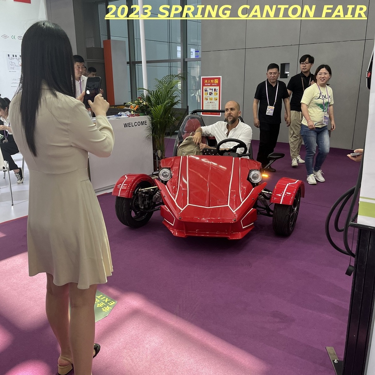 Adult three-wheeled gas motorcycle 350CC Zhenhua ZTR tricycle convertible sports car