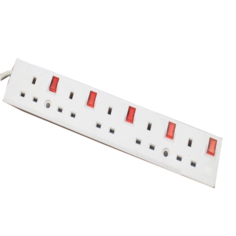 BRITISH AND MULTI USAGE EXTENSION SOCKET