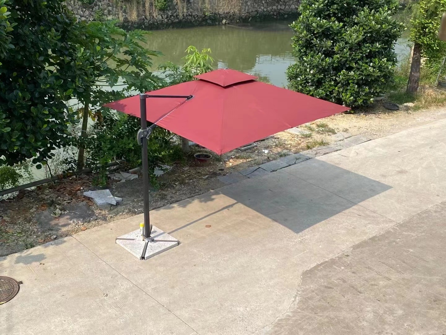 Factory Wholesale High Quality Hotel Large Commercial Garden Outdoor Automatic Umbrella Patio Umbrella