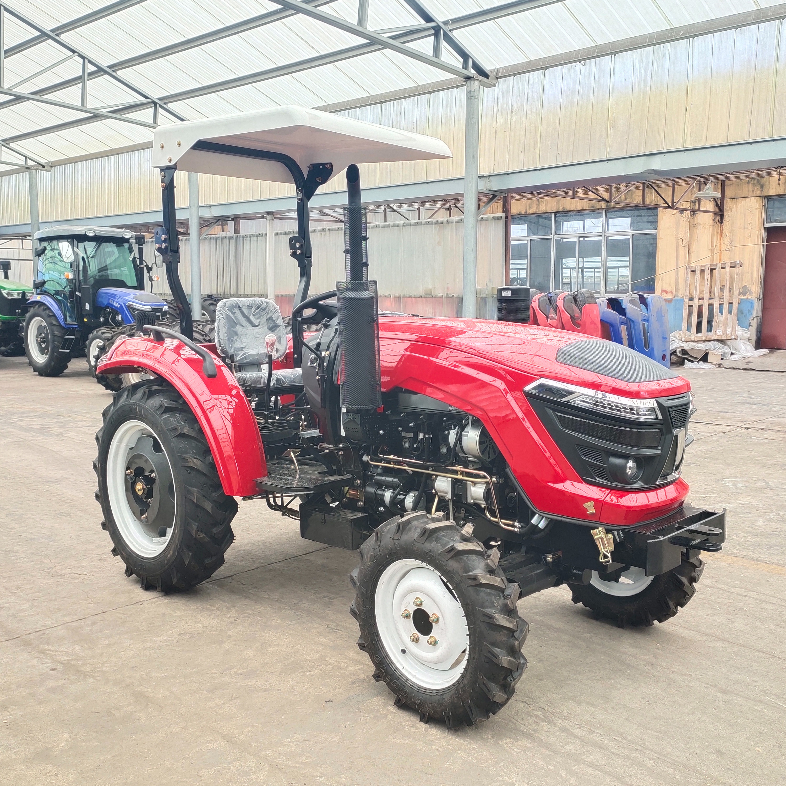 Mini Farm Tractor Mahindra Mini Tractor Price Gear Box 1800 with Canopy China Mini Tractor 4x4 25hp Implement Farm Shade 4wd