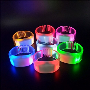 2023 New arrival TPU remote controlled led light up glow writstbands custom logo light up led bracelet for concert event