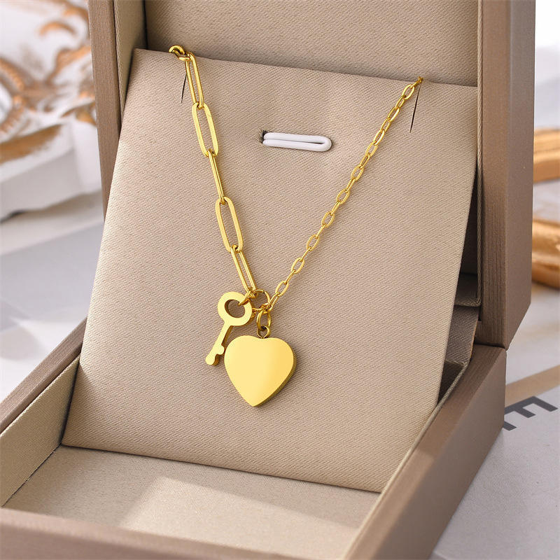 Hifive Jewelry Statement Gold Stainless Steel Pearl Zircon Heart Butterfly Pendant Necklace Women Non Tarnish Pendant Necklace