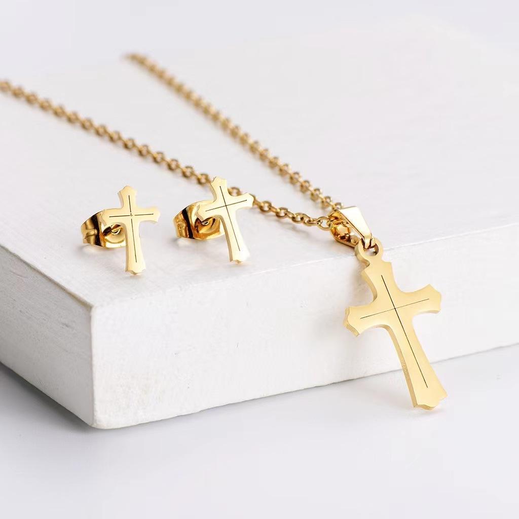 Hifive Fashion Jewelry Set Women Minimalist 18K Gold Stainless Steel chain Heart Butterfly Necklace And Earrings Set For Gift