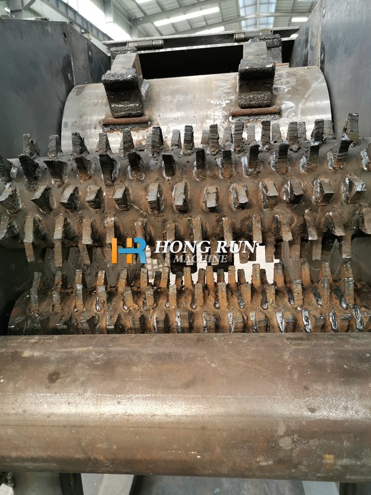 tree branch leaves wood peanut husk pallet take out iron hammer motocoltivato grass chopper crusher shredder chip mill machine