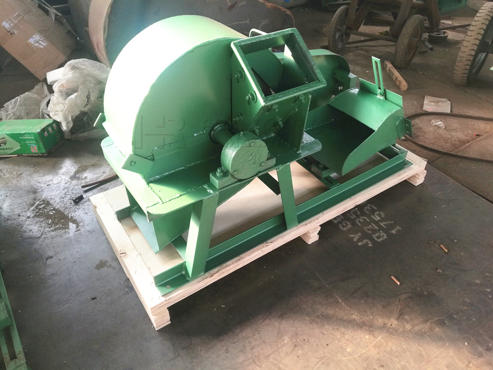 Movable integrated branch crusher Diesel wood crusher machine hammer mill crusher price wood chipper grinder