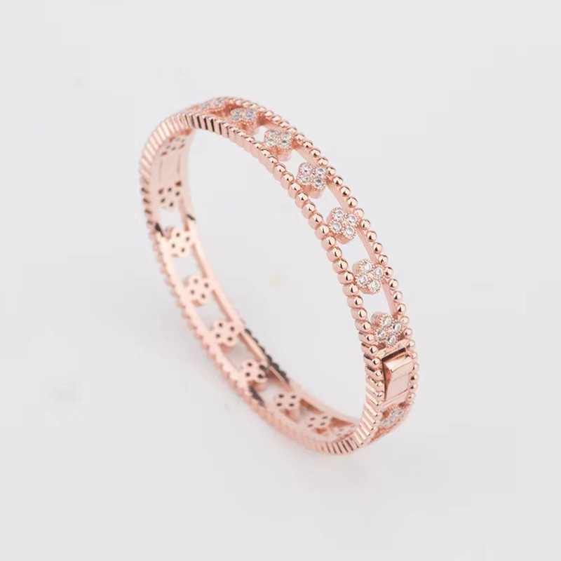 Classic clover Desig Fashion Oval 18k Gold Plated Zircon Cuff Bangles For Women Jewelry for bangle