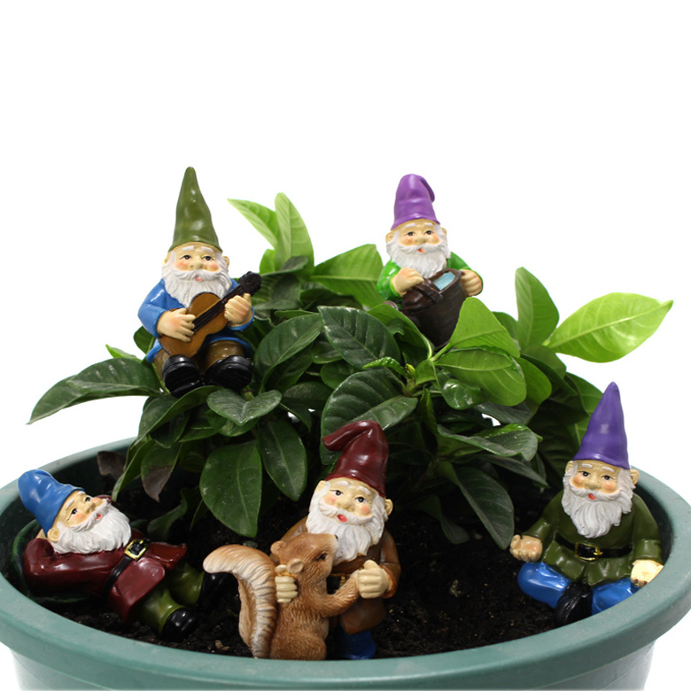 Wholesale Mini Gnomes Dancing Celebration 5 Pieces Musical Garden Gnome Set for Plant Pots Miniature Fairy Garden