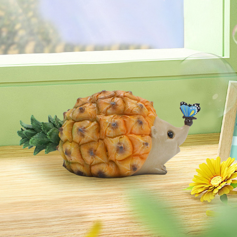 Resin Animal Hedgehog for decoration figurine statue for home decor Funny Animal Hedgehog Pineapple for garden decoration