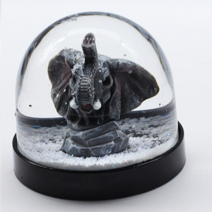 Home decor cute OEM wholesale resin elephant water ball ,custom plastic panda snow globe