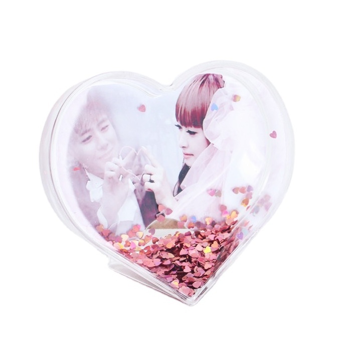 Hot sell Gift Custom Heart Shape Plastic Acrylic Photo Snow Water Globe with Picture Insert