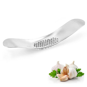 Stainless Steel Garlic Crusher Chopper Meat Grinder Garlic Rocker Crusher Garlic Peeler Handy Kitchen Gadgets