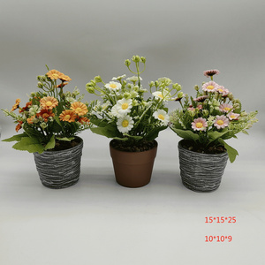 Modern Design Artificial Potted Small Daisy with Glazed Ceramic Pot Indoor and Outdoor Decorative Plant for Floor Usage