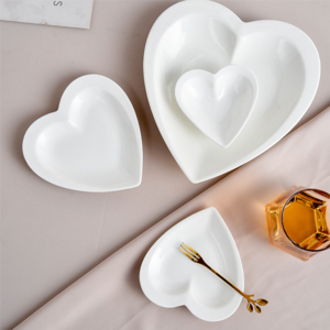 Cute Heart Shaped Flat Ceramic Food Dish Simplicity Heart Shaped White Ceramic Dinnerware Plates