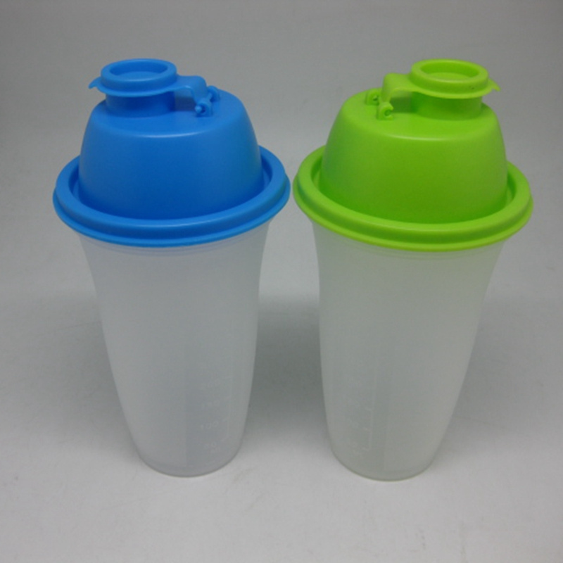 500ml Plastic Shaker Bottle with Filter