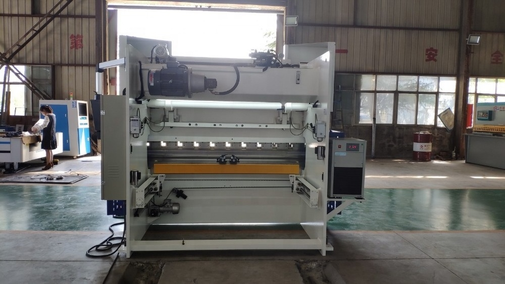 good quality press brake 63T/2500 sheet bending folding machine