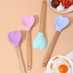 Solid Color Heart Shaped Silicone Mixing Spoon Wooden Handle Silicone Spatula