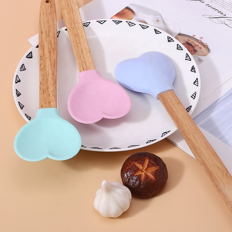 Solid Color Heart Shaped Silicone Mixing Spoon Wooden Handle Silicone Spatula