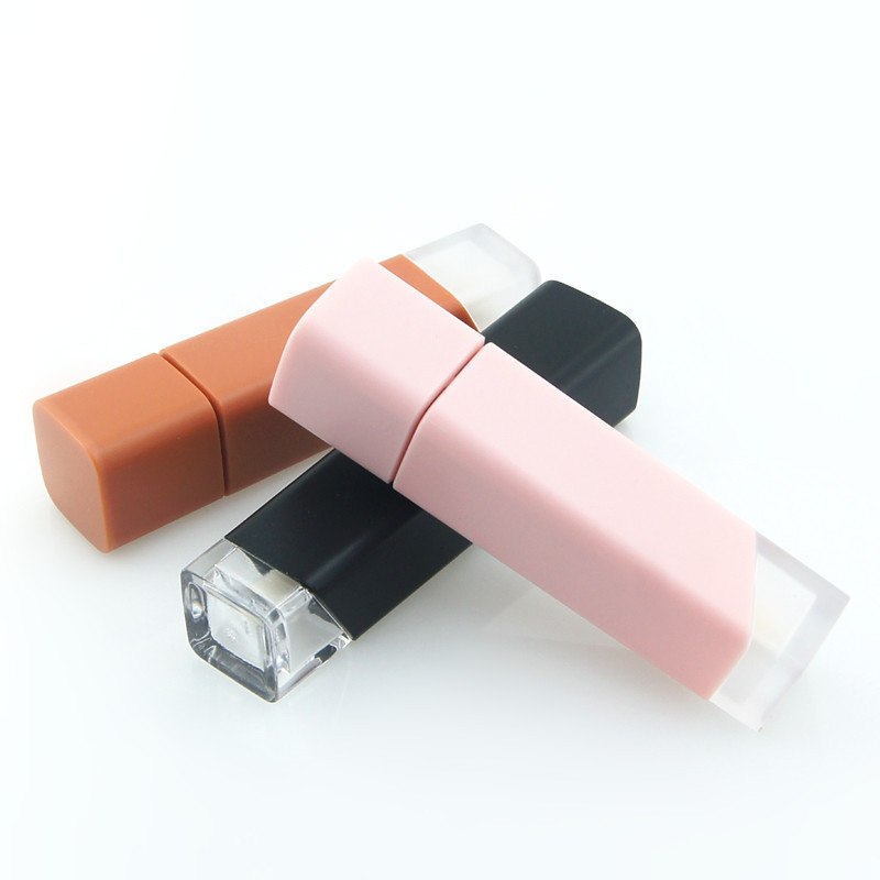 Stock wholesale  lip gloss tube  empty lip gloss containers 5ml Custom cosmetic packaging lip gloss packaging