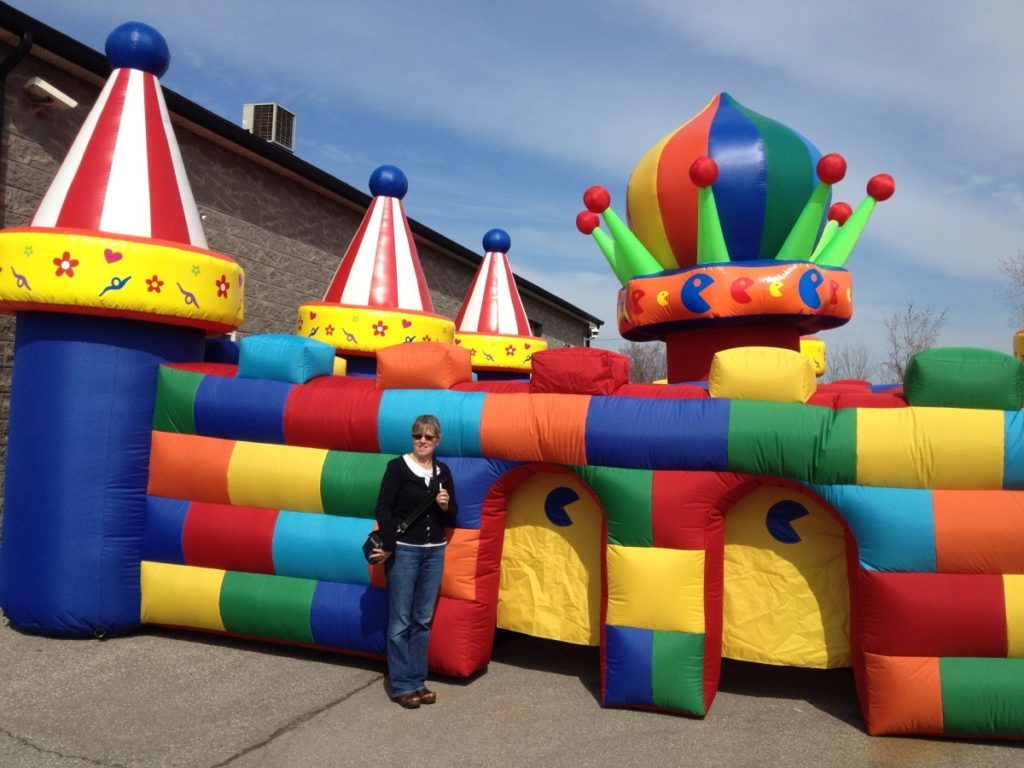 Commercial giant bounce house maze Challenge blow up maze bounce house maze bouncy castle  for sale