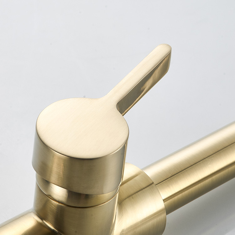 Factory wholesale luxury gold brass body kitchen sink tap single handle hot and cold water tap 360 adjustable kitchen faucet