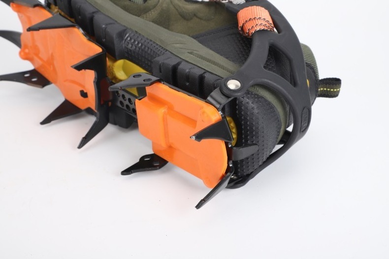 Lowest price high quality professional non-slip bundled ice climbing crampons outdoor ice and snow boots crampons