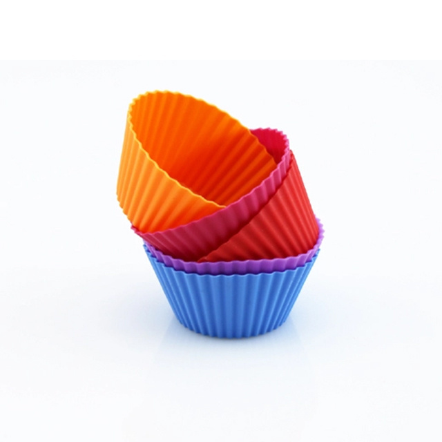 Hot Selling Reusable cake cup mold Homemade Mini Food Grade Silicone muffin maker/tray For Baking Pastry