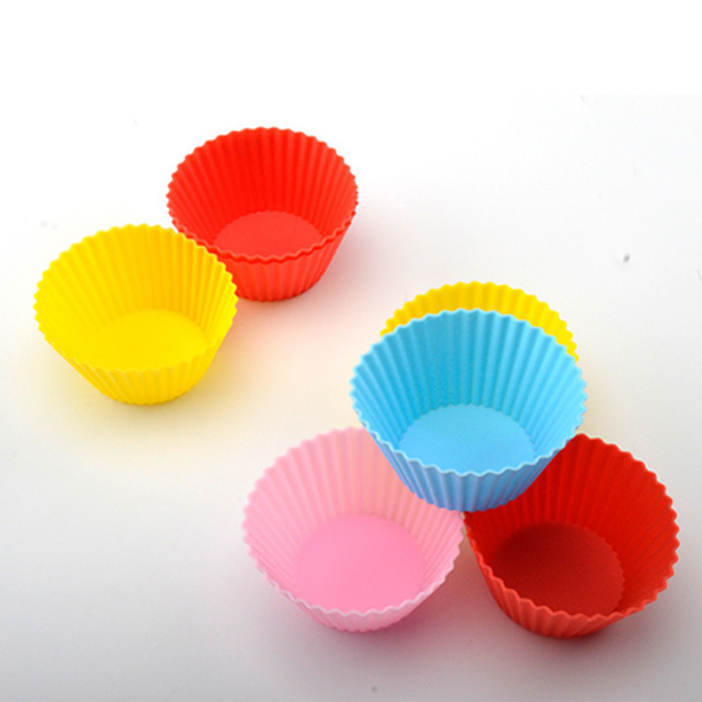 Hot Selling Reusable cake cup mold Homemade Mini Food Grade Silicone muffin maker/tray For Baking Pastry