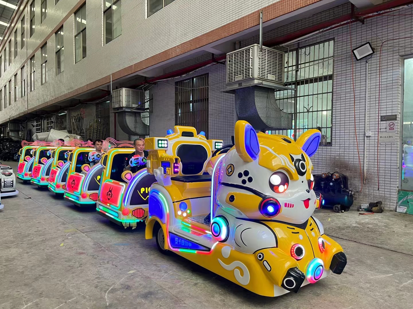 2024 Popular Factory Manufacturer  Entertainment kiddie Rides Battery Operated Trackless Tourist Train for sale