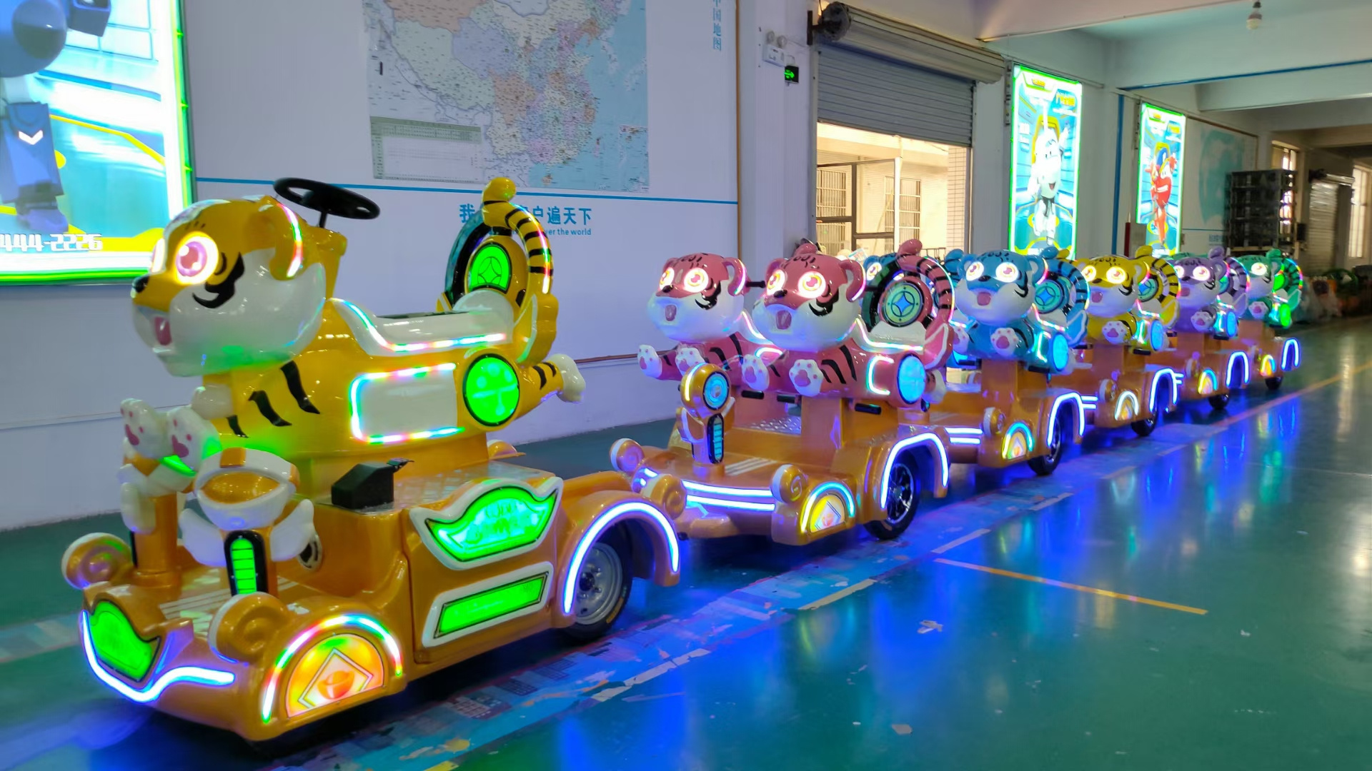 Factory Manufacturer kiddie amusement park electric children trackless tourist train rides