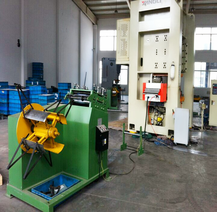 GO-200 Automatic Coil Uncoiler Decoiler Combine Sraightener Leveler Machine