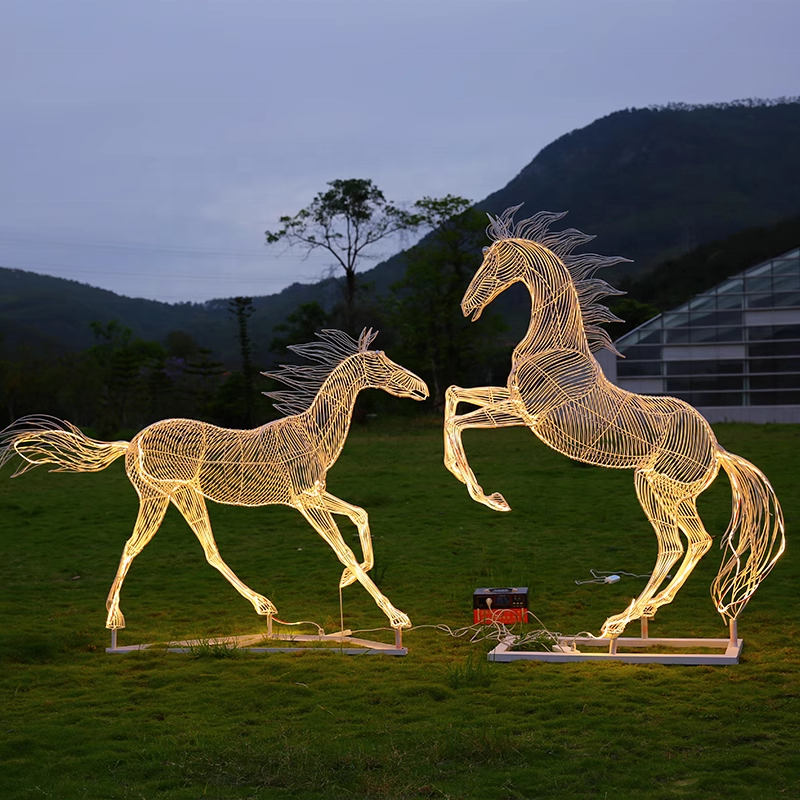 High Quality Abstract Dinner Art Animal Statue Home Garden Outdoor Decoration Large Luminous Deer Stainless Steel Sculpture