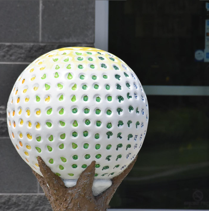 Large fiberglass golf ball sculpture for outdoor decoration statue