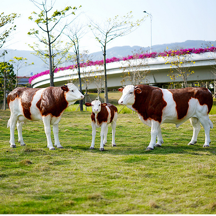 Handmade Artificial Life Size Large Fiberglass Resin Crafts Cow Statue Sculpture For Park Decoration