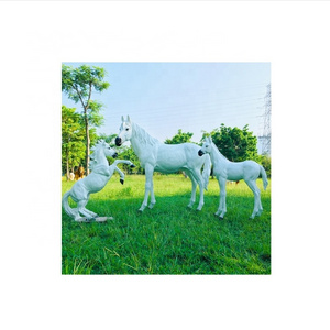 Outdoor Decorative Fiberglass Craft Animal Horse Sculpture Garden Standing Life Size Racing Horse Statue