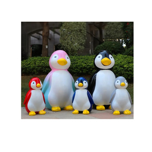 Factory customized cartoon penguin animal sculpture for outdoor theme park decoration