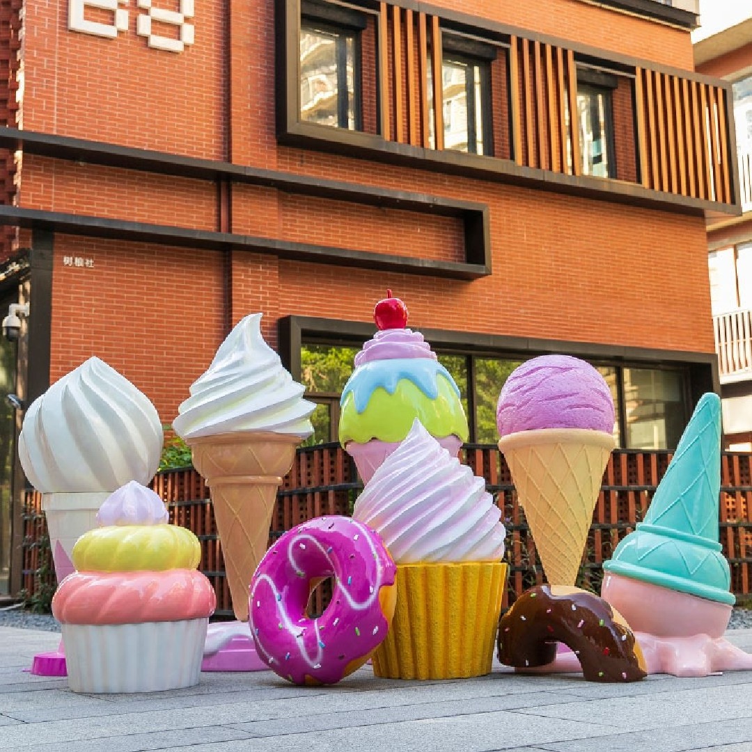 Outdoor giant ice cream cones sculpture fiber glass sculpture for party decoration