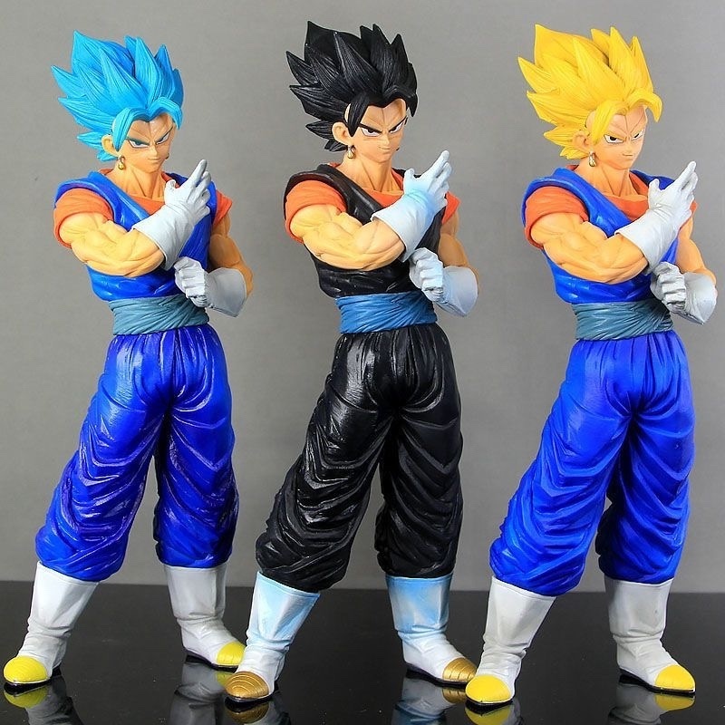 Factory Custom Fiberglass Life Size Goku Statue Home Decor Super Saiyan Sculpture for sale