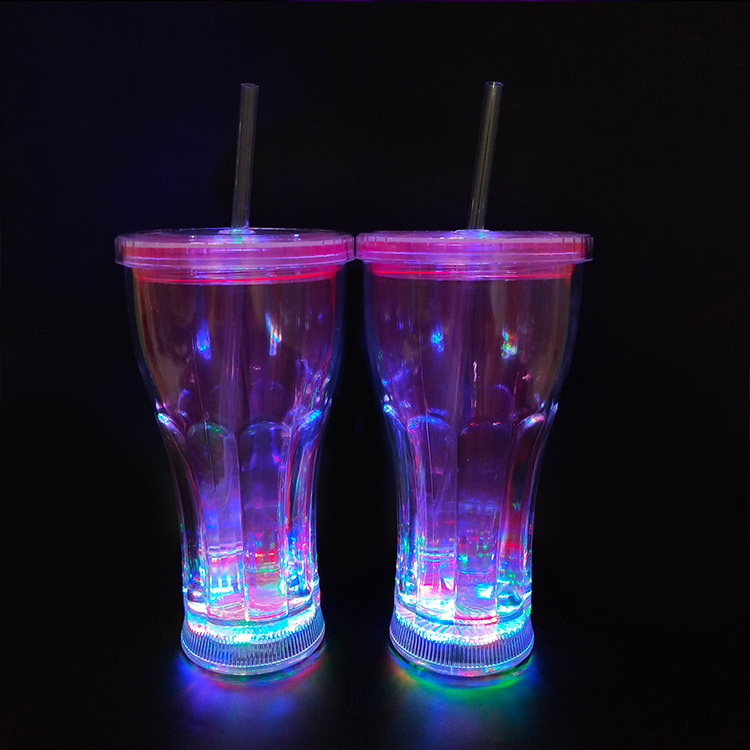 Bar Party Supplies 500ML Colorful LED Straw Cup Plastic Double Wall LED Light Up Tumbler With Lid And Straw