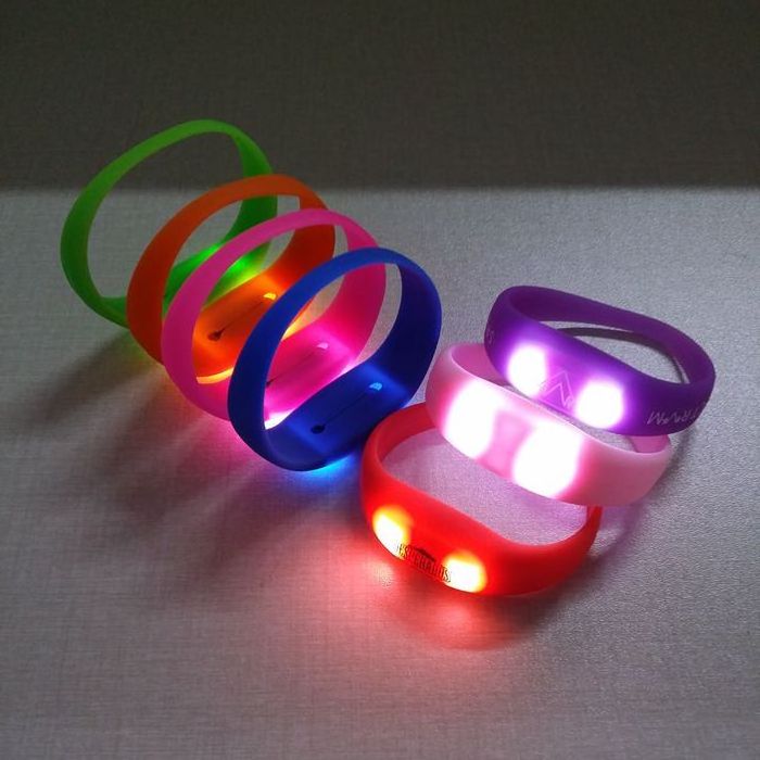 2021 New Fashion Sound Activated LED Silicone light up bracelet