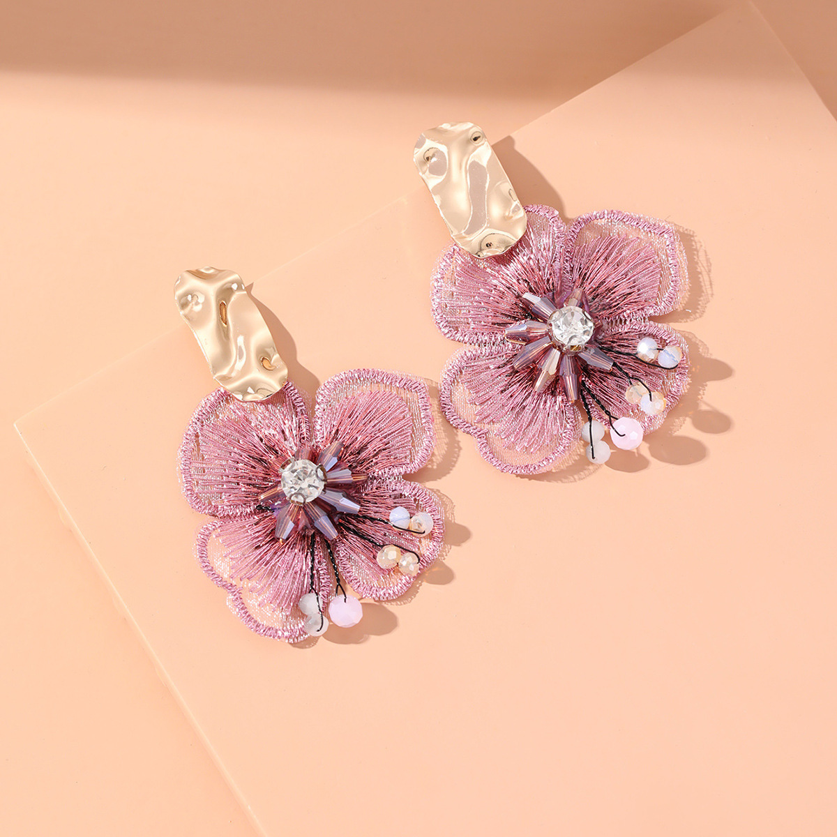 Kaimei 2022 new hand-wound crystal flower embroidery bohemia fairy earrings women's diamond fashion cloth flower dangle earrings