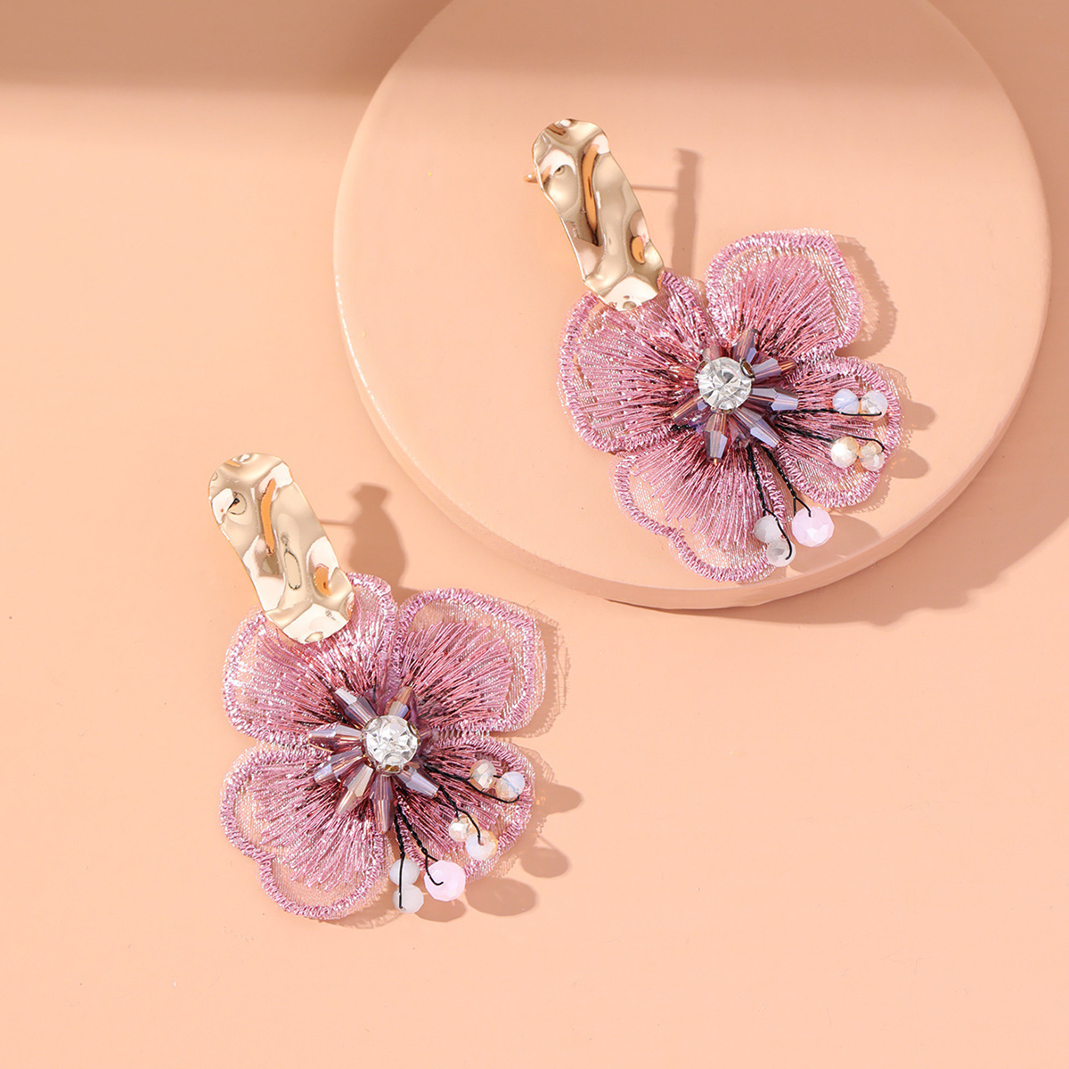 Kaimei 2022 new hand-wound crystal flower embroidery bohemia fairy earrings women's diamond fashion cloth flower dangle earrings