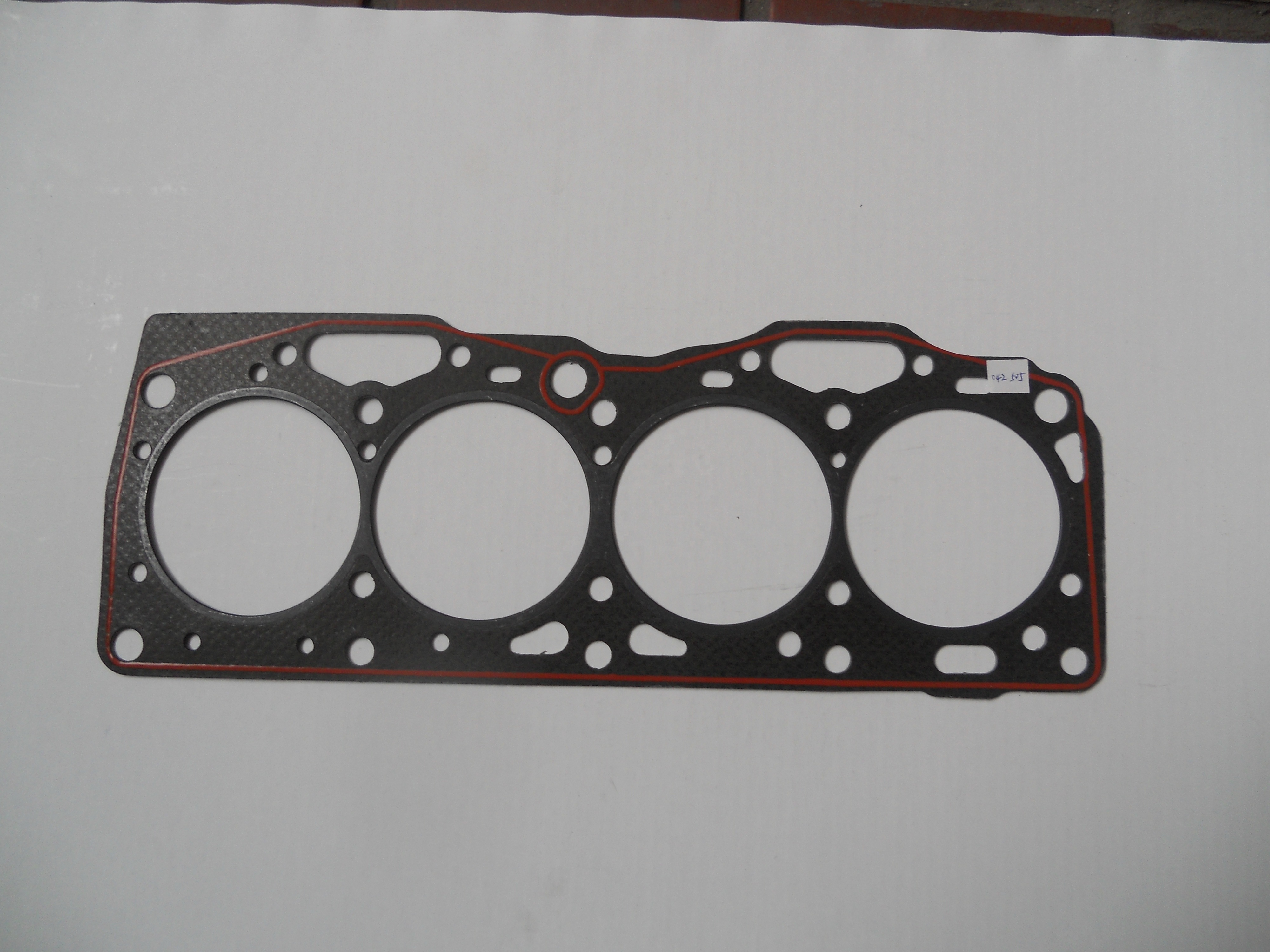 Auto Engine Parts Cylinder Head Gasket For FIAT Cars 3002619400 metal material OEM 7667675