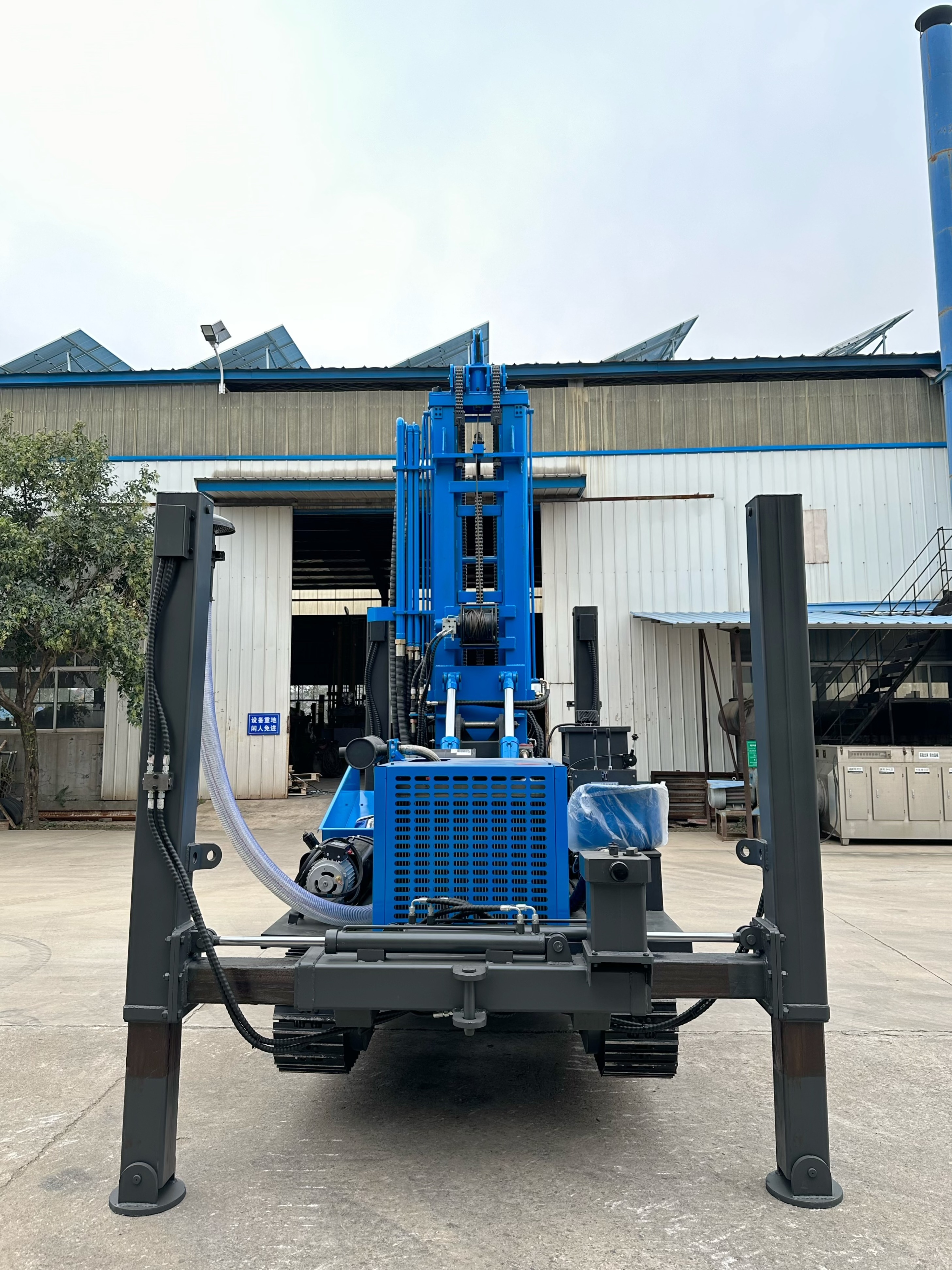 Factory Direct Sales China Supplier Portable KW300 Max Depth 300m Crawler Rotary Water Well Drilling Rig