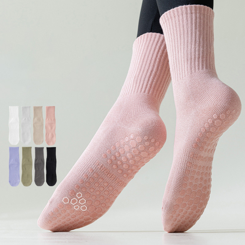 High quality cotton custom logo crew non slip silicone grip  indoor fitness pilates yoga socks women