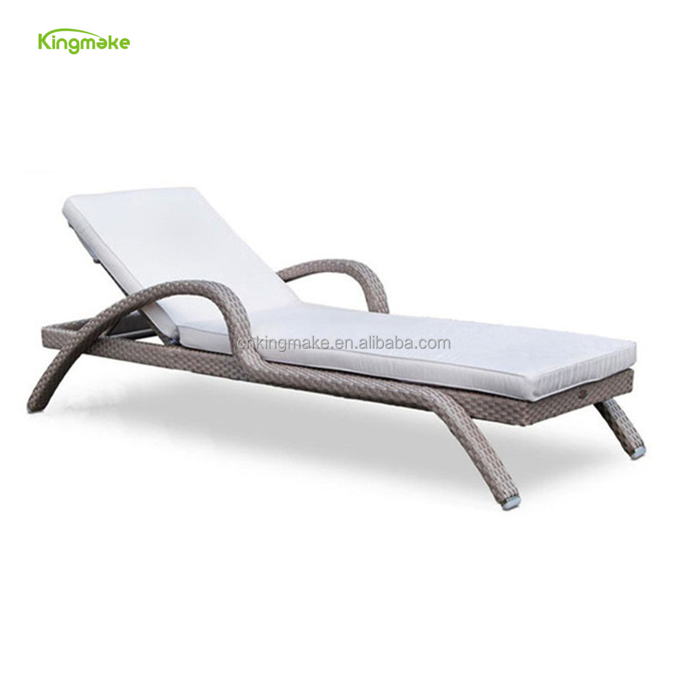 Hot Sale Wicker Rattan Sun Loungers with armrest outdoor furniture swimming pool beach bed UV resistant