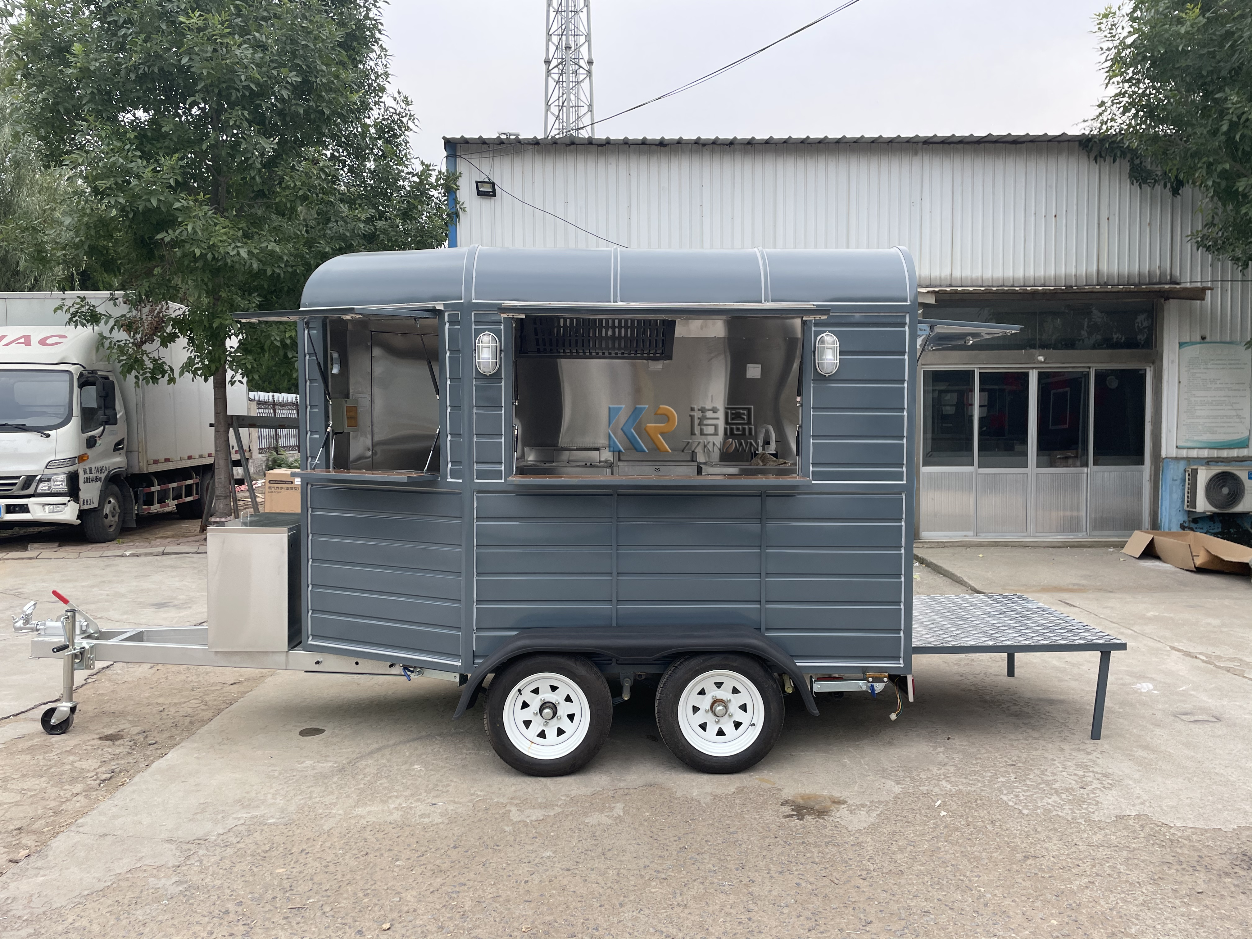 Food Carts with Kitchen Indoor Kiosk for Food and Behevrage Coffee Truck Mobile Food Trailer for Sale